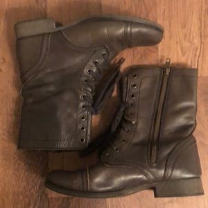 Troopa combat boots.